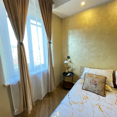 Apartman Golden House-super View On *