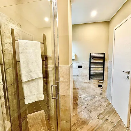 Golden House-super View On Apartment