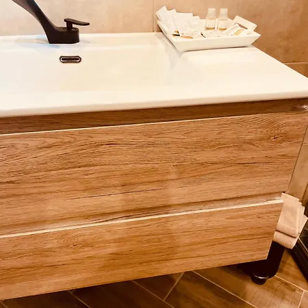 Golden House-super View On *