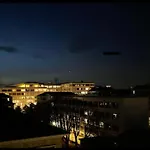 Golden House-super View On * トリノ
