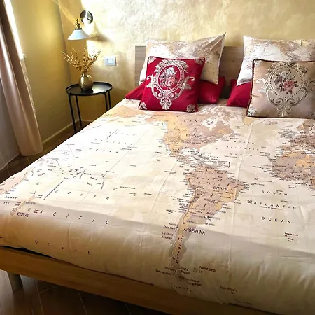 Golden House-super View On *