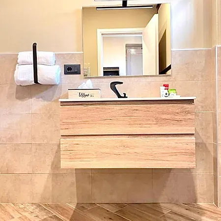 Golden House-super View On * Torino