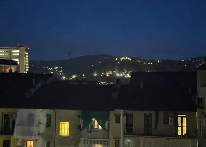 Golden House-super View On *
